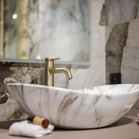 Le Coq Elisee - Parking - Ac - Wi-fi - Downtown Apartmán Menton